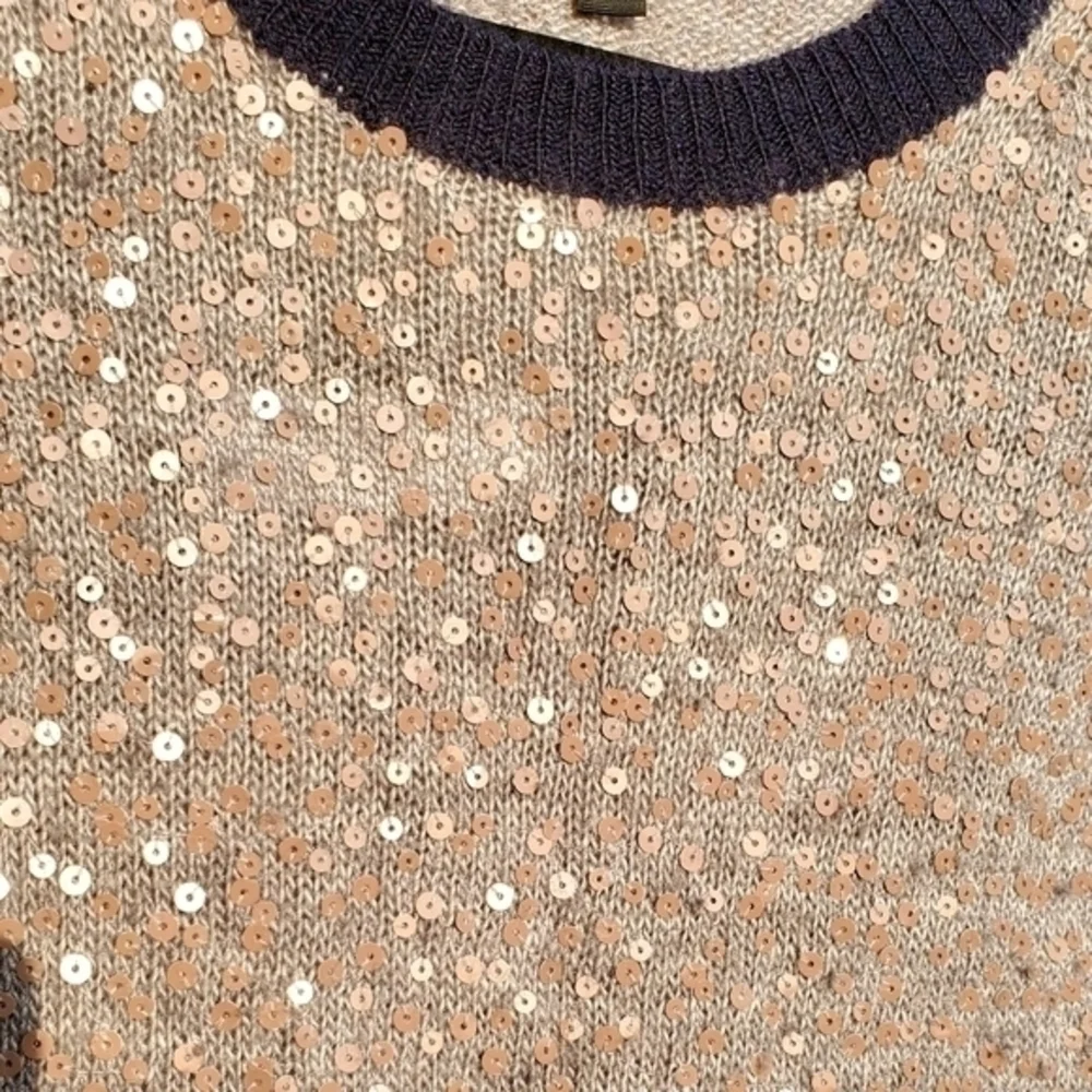 J. Crew Sweater Gray Crew Neck Sequins Size XS Preowned‎